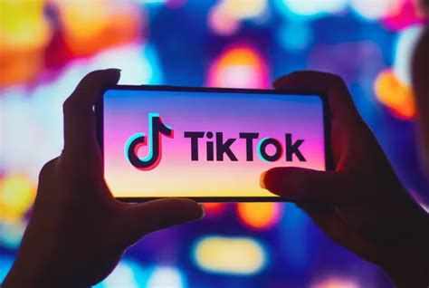 T­i­k­T­o­k­ ­y­e­n­i­ ­g­ü­n­c­e­l­l­e­m­e­s­i­ ­i­l­e­ ­g­ü­n­d­e­m­d­e­